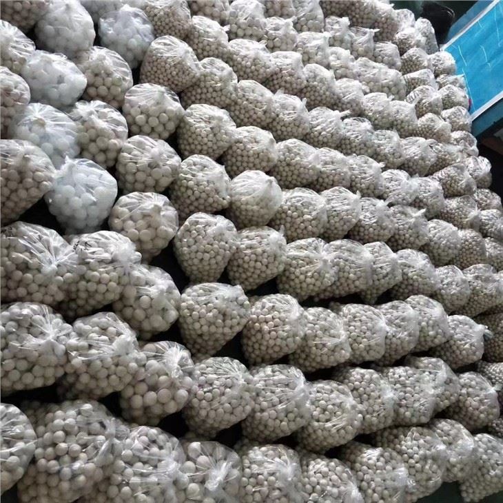 Rubber Bouncing Ball With High Bounce Performance On Cleaing Metal Mesh Of Vibrating Screen